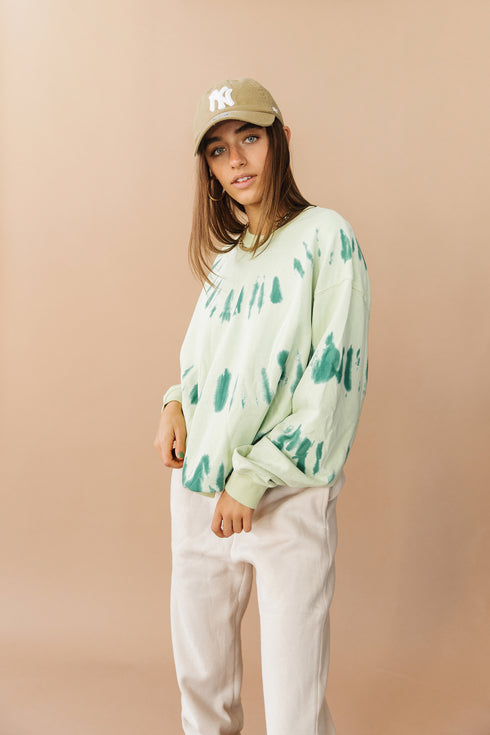 Under Control Tie Dye Pullover // Green